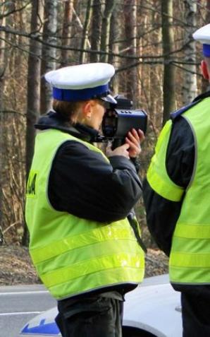 Chciał odzyskać prawo jazdy - proponował policjantom 4 tys. zł