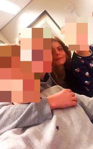 Cud w Wigilę! Beata Olejnik podzieliła się Opłatkiem ze swoimi 3 synami w Holandii. Na spotkanie przyjechała też Babcia Pelagia z Polski!
