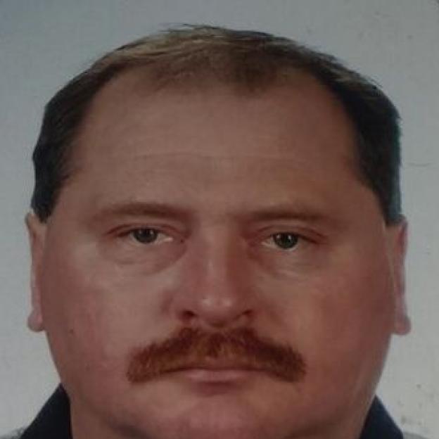 Potrącił policjanta. Padły strzały. Poszukiwany Zbigniew Pawlaszczyk!
