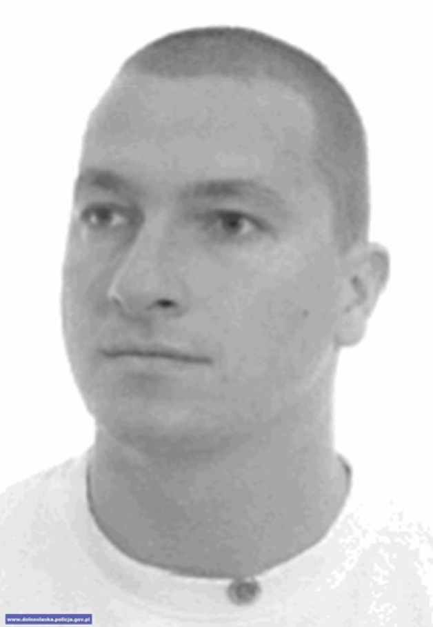 Poszukiwany 33-letni Paweł Jaśkiewicz. To on zadał cios, który doprowadził do śmierci Gracjana we Wrocławiu!
