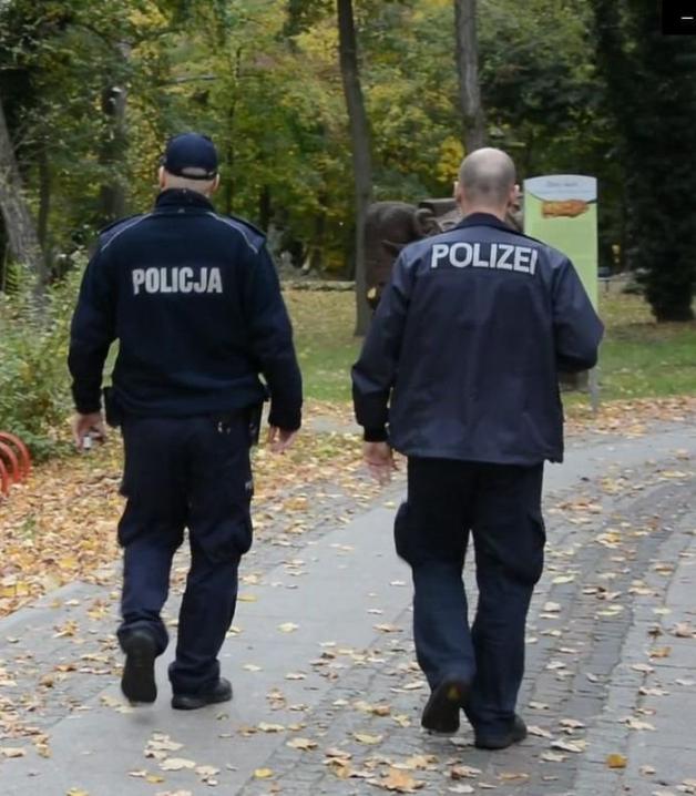 Niewielki gest, o znaczeniu. Policjanci pomogli obywatelowi Niemiec w dotarciu do celu